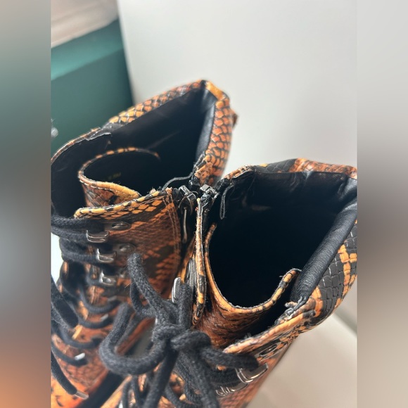 Steve Madden Orange Yellow Snakeskin Combat Boots - Picture 7 of 10
